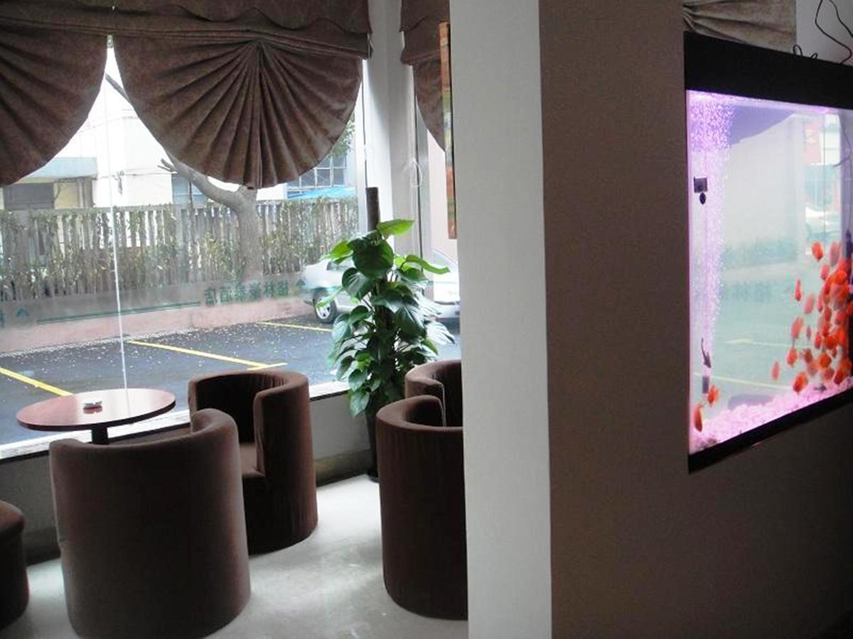 Greentree Inn Shanghai Expo Site South Yanggao Road Subway Station Express Hotel Exterior photo